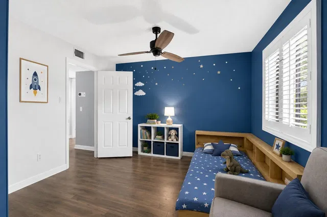 Unit 104 photo 18
