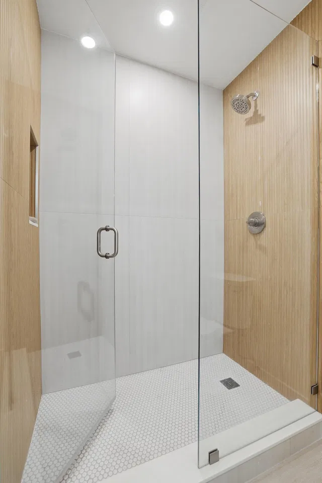  Unit 203 photo 16