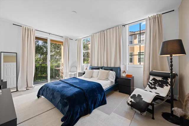 Unit 208 photo 17