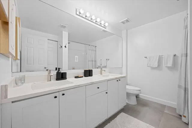 Unit 208 photo 24