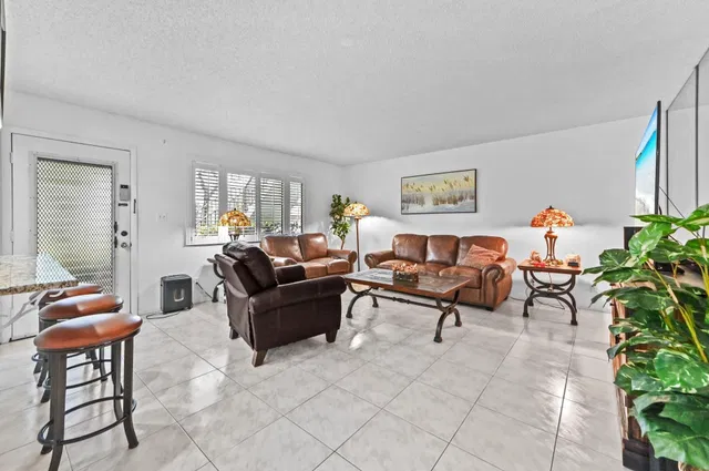 Unit 124 photo 9