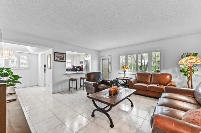 Unit 124 photo 10