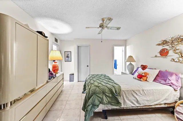 Unit 124 photo 14