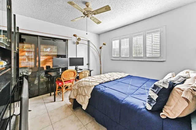 Unit 124 photo 17