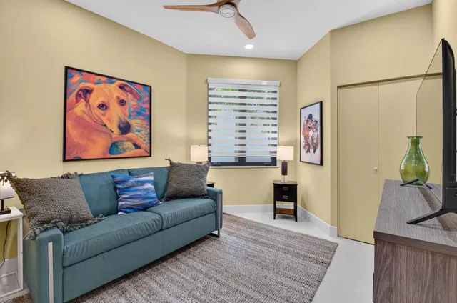 Residence photo 36