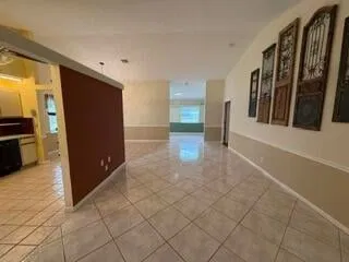  Residence photo 4