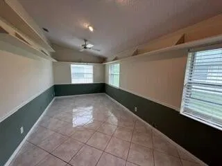  Residence photo 6