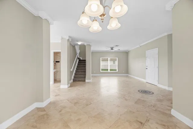  Residence photo 9