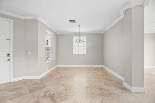  Residence photo 11
