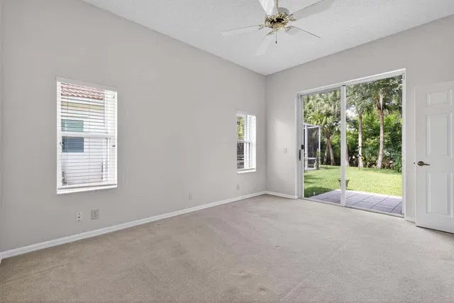 Residence photo 9