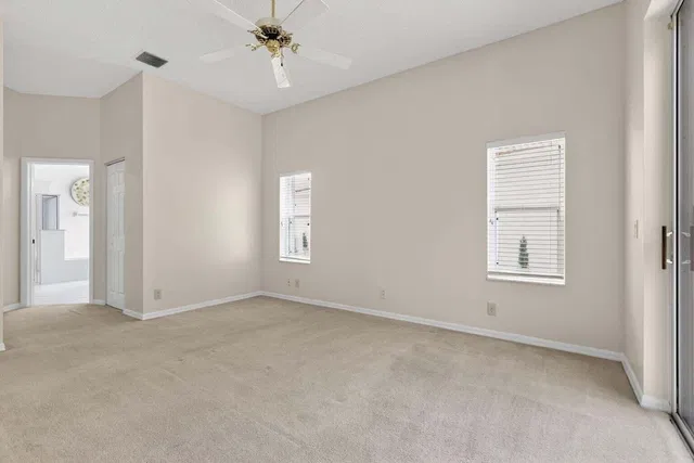 Residence photo 10