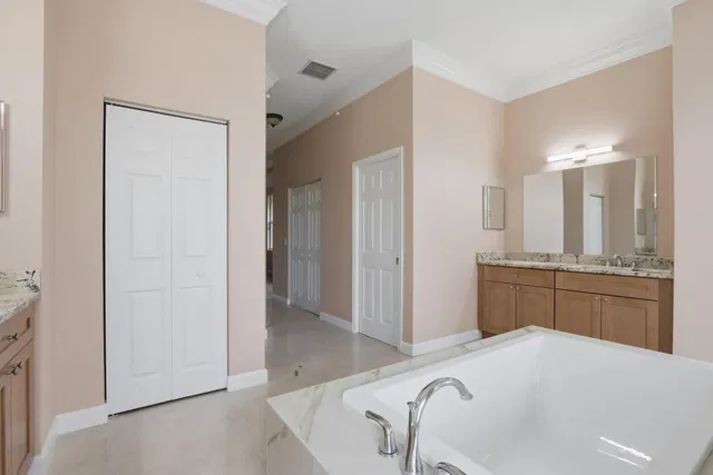 Residence photo 40