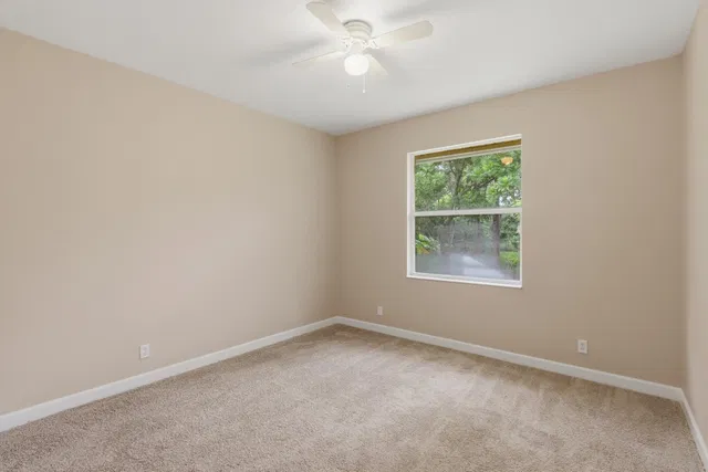 Residence photo 48