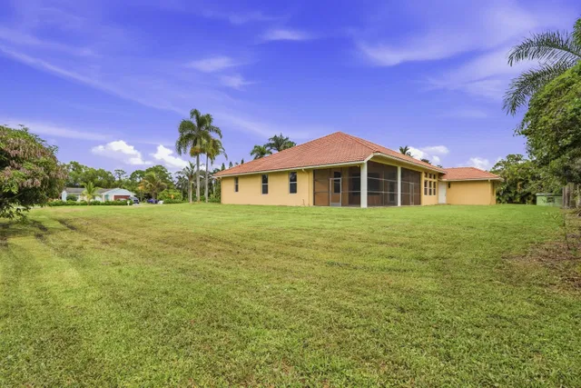 Residence photo 61