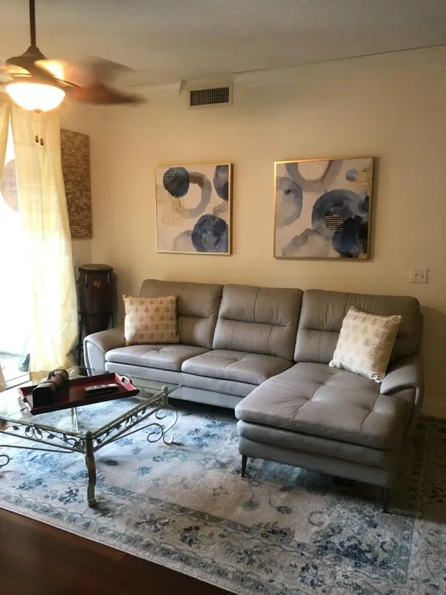Residence photo 5