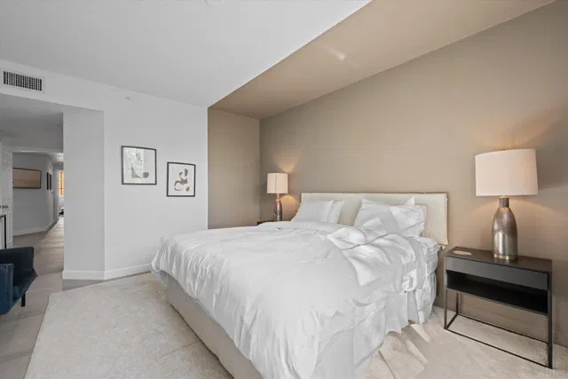 Unit 208 photo 22