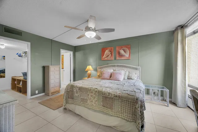 Unit 103 photo 11
