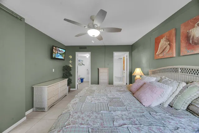 Unit 103 photo 12