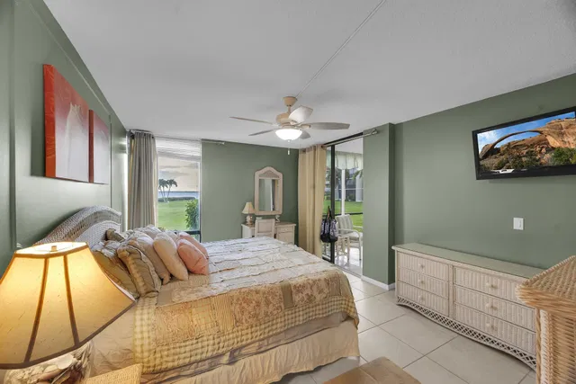 Unit 103 photo 14