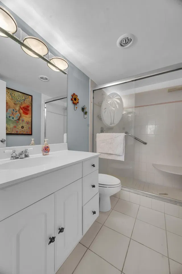 Unit 103 photo 15