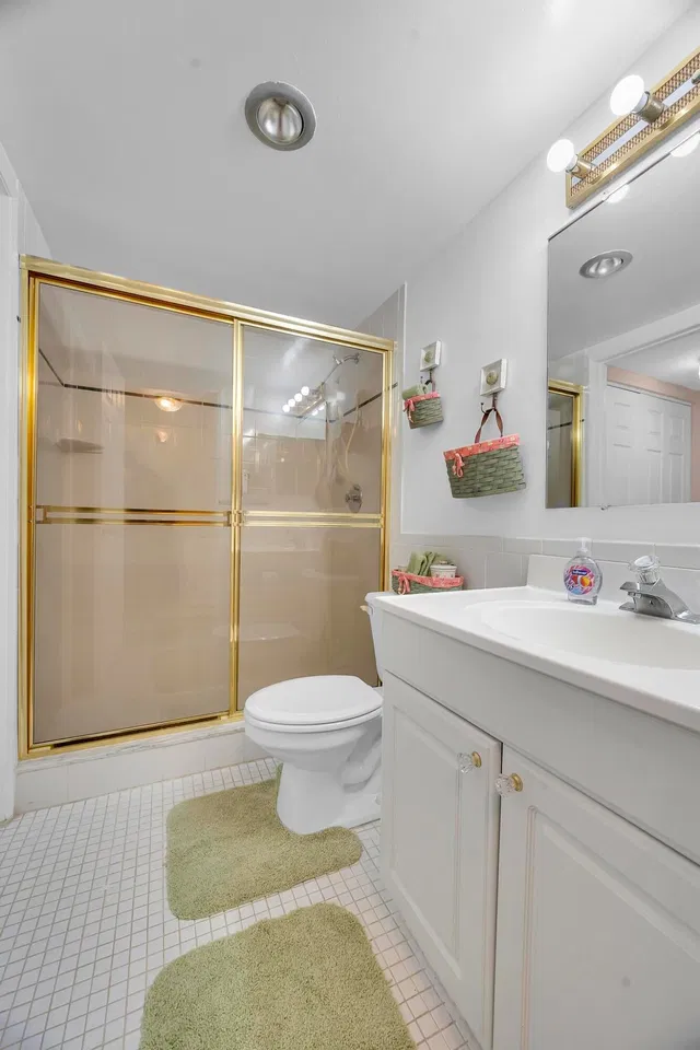 Unit 103 photo 21