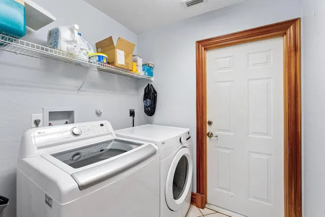  Residence photo 25