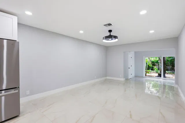 Residence photo 12