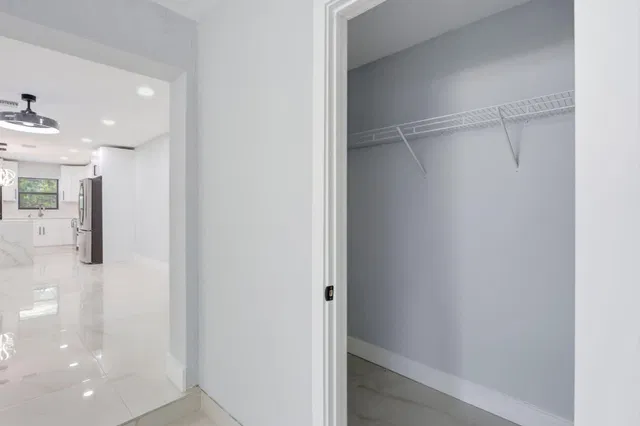Residence photo 27