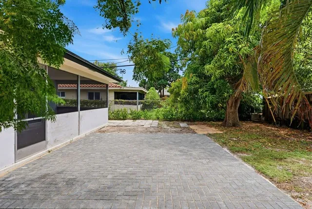 Residence photo 36