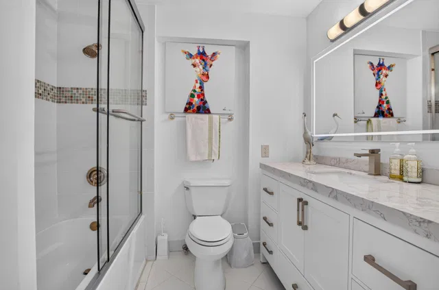 Unit C photo 31