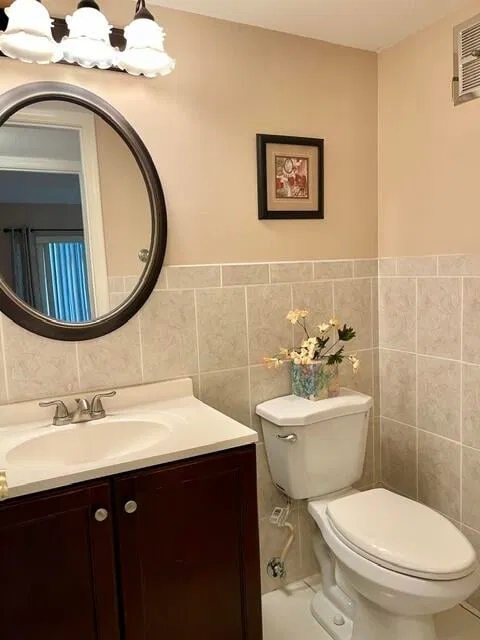  Unit 104 photo 14