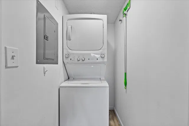 Unit 4310 photo 15