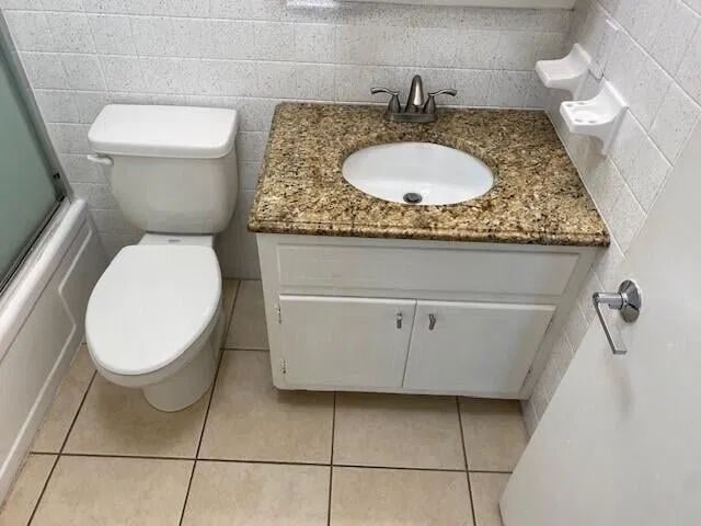 Unit 204 photo 16