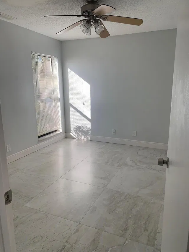  Residence photo 6