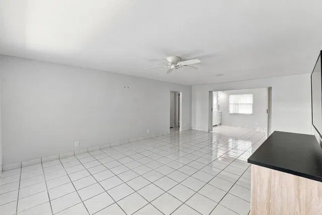 Residence photo 8