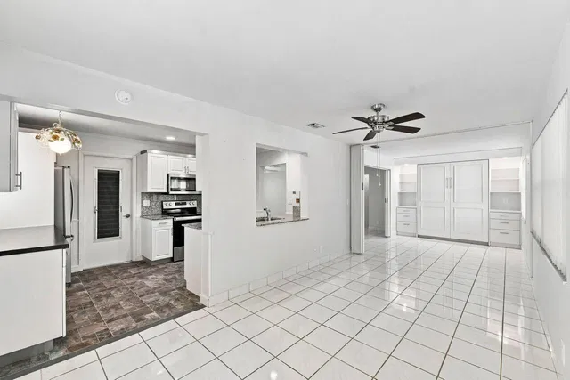 Residence photo 9