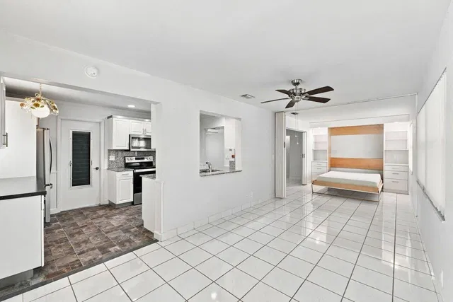 Residence photo 15