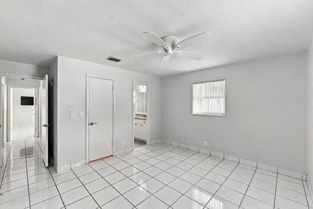 Residence photo 22
