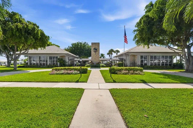 Residence photo 32