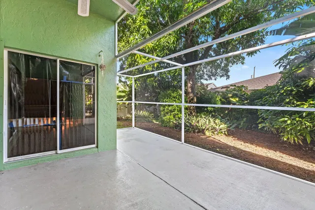 Residence photo 2