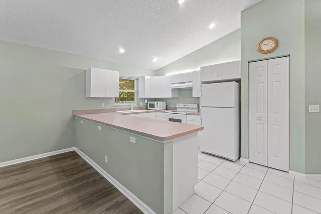 Residence photo 11