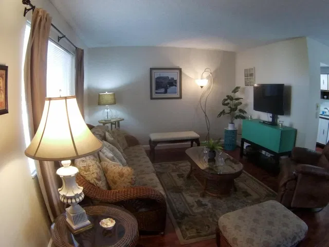  Residence photo 4
