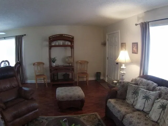  Residence photo 7