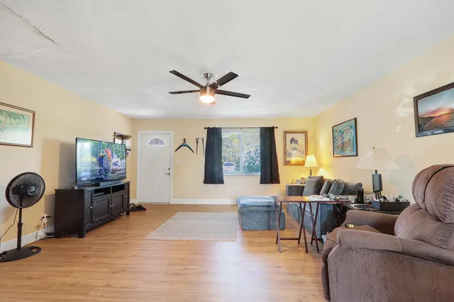 Residence photo 11