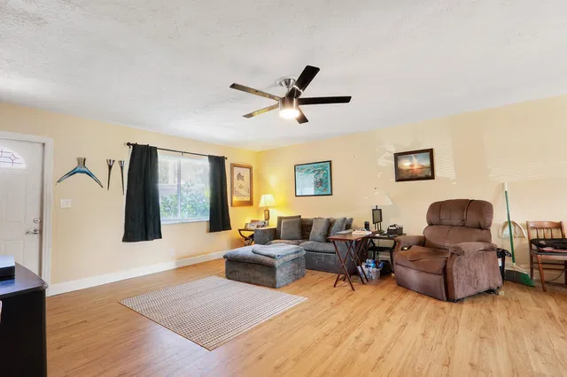 Residence photo 12