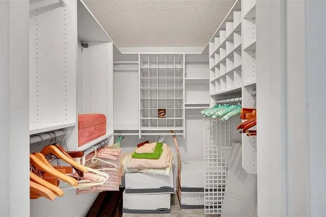 Unit 123 photo 15