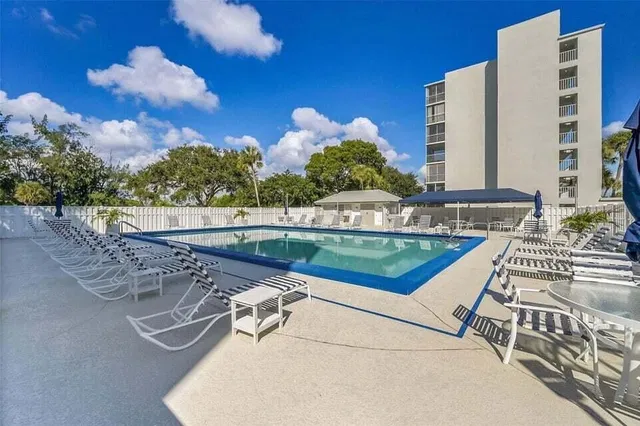 Unit 123 photo 26
