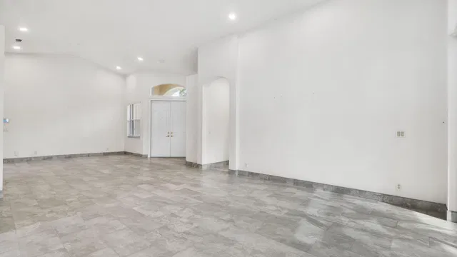 Residence photo 8