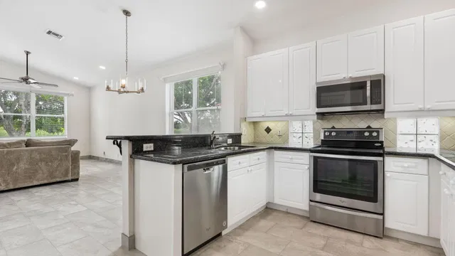 Residence photo 27