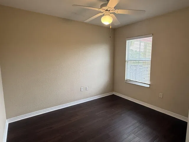Unit 1306 photo 9